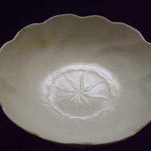 Ding mallow-shaped bowl